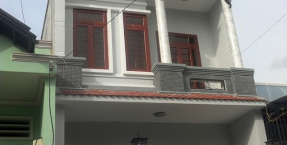 Kẹt vốn bán rẻ căn nhà 1 lầu kiên cố ngay Bách Hóa Xanh, sổ riêng