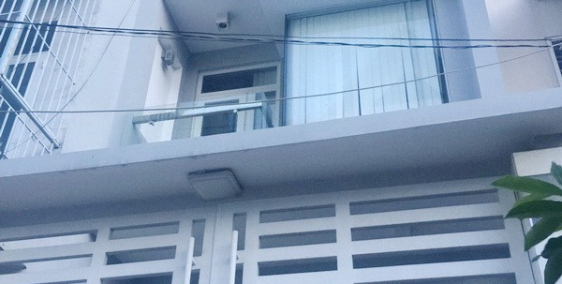 Bán nhà 2 lầu đẹp mặt tiền Phan Huy Thực quận 7.