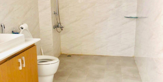 Xe hơi đậu cổng Phan Tây Hồ, PN* dt chuẩn 6x17m, 3 Lầu, 4pn