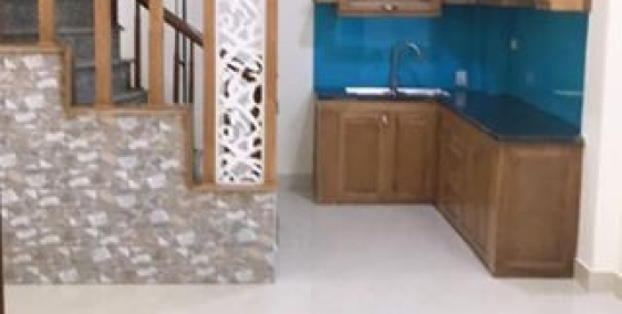 Bán nhà Phố Quốc Bảo cực đẹp, 35m, 5 tầng giá 2,35 tỷ ( Có bớt) oto đỗ cổng,