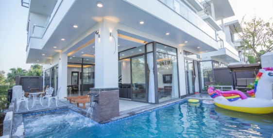 Bán biệt thự FLC giá 5.5 tỷ , kinh doanh tốt , cho thuê 12 – 15 triệu / ngày .