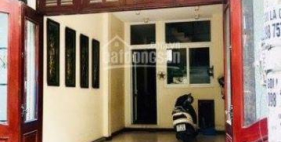 Cho thuê nhà phố Hoàng Quốc Việt làm văn phòng , hộ gia đình giá 20tr/tháng