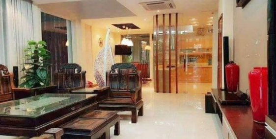 Cho thuê biệt thự VINHOMES Việt Hưng, Long Biên, đầy đủ nội thất, 300m2, giá 35tr/1 tháng. -Khu vực: Khu đô thị Việt Hưng, Long Biên, Hà Nội.