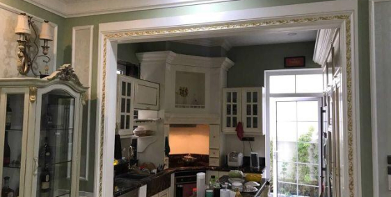 Cho thuê biệt thự VINHOMES Việt Hưng, Long Biên, đầy đủ nội thất, 300m2, giá 30r/1 tháng. -Khu vực: Khu đô thị Việt Hưng, Long Biên, Hà Nội.