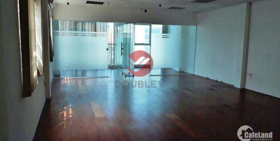 Văn phòng cho thuê quận 3 dt 90m2 MT CMT8 giá 35tr LH 0933725535 Phonng