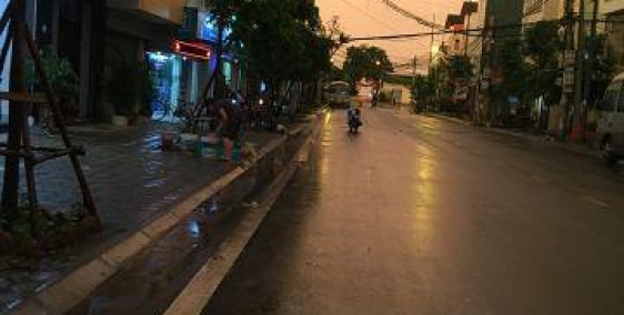 Cho thuê nhà phố Âu Cơ, Tây Hồ, hợp làm văn phòng,spa,cà phê,...