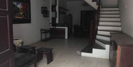 Cho thuê nhà ở gia đình và làm văn phòng Tại Lê trọng tấn. Giá thuê: 15tr