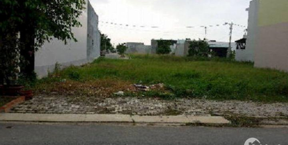 Cần bán gấp đất mặt tiền QL50 giá 1,8 tỷ.