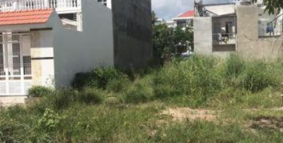 Cần bán lô đất nguyễn hữu trí.gần chợ đệm – bình chánh tân túc. 700 triệu. 100m2