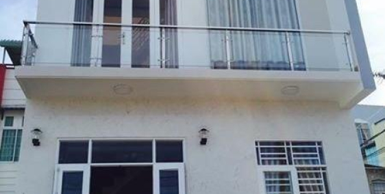 Cần bán gấp căn nhà hẻm xe hơi 90m2 đường Đỗ Văn Dậy, Hóc Môn, 3PN, 2WC, giá 900tr, LH: 0907.639.419