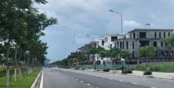 Bán đất MT Nguyễn Xí, gần Phùng Hưng, xây nhà số 126