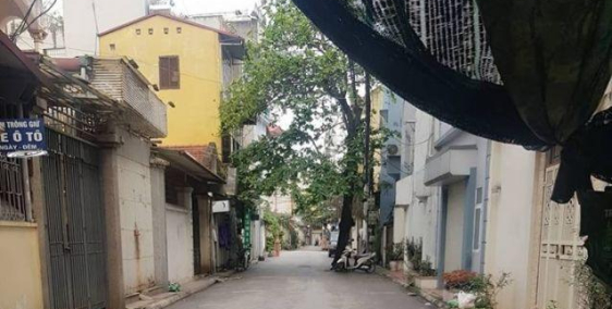 Đất thổ cư phường Bồ Đề, ngõ thông ô tô vào. Lh 0903440669