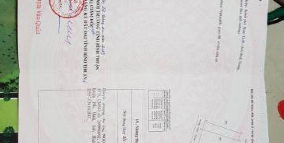 Bán lô đất ngay MT đường gần sân bay Phan Thiết. Giá 890tr. Đã có SHR.