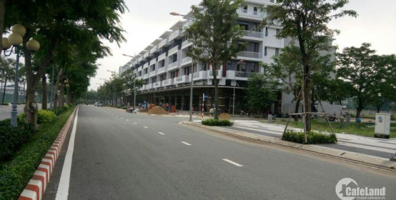 Đất mặt tiền đường Phước Thiện, P. Long Thạnh Mỹ, Q. 9. DT 153m2 giá chỉ 11 tỷ. LH: 0932677389