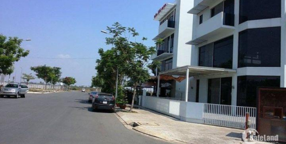 Cần bán lô đất đường Tô Ngọc Vân . sổ hồng riêng từng nền ,xdtd