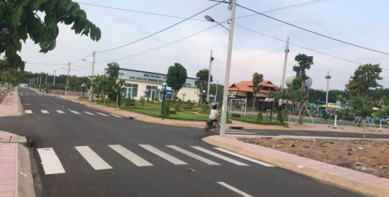 bán gấp lô đất gần trung tâm Đồng Xoài, sổ hồng riêng công chứng ngay