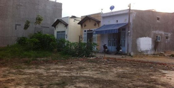 Cần Bán Gấp 2 Lô Đất Thổ Cư, SHR, 900Tr Ngay BV Xuyên Á, LH: 0907 639 419