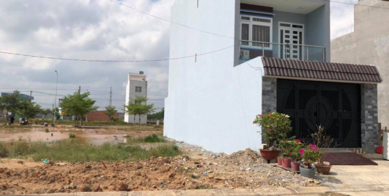 Chính chủ cần bán lô đất ở Bình Chánh, Gần cầu xáng,SHR, LH 0868.323.121