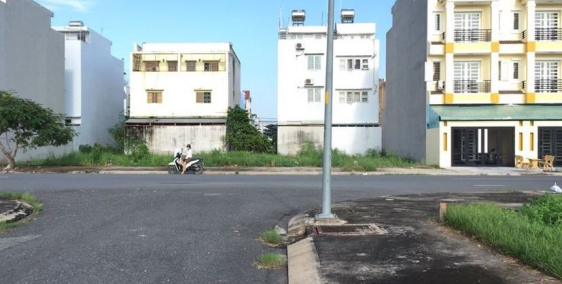 Bán gấp lô đất 90m2 (5x18), gần cầu vuọt Nguyễn Văn Linh