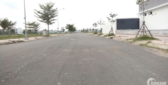 Siêu rẻ bất ngờ chỉ 9.5 tỷ cho lô đất 5x25 GPXD hầm 6 lầu tại đường Quốc Hương