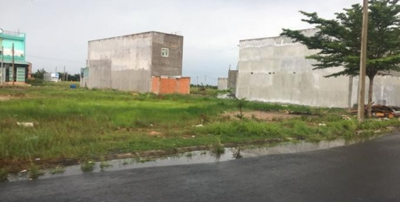 Đất thổ cư đối diện bến xe Miền Đông mới, mặt tiền Hoàng Hữu Nam, quận 9, sổ hồng riêng