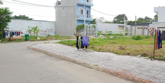 Cần bán gấp lô đất MT đường Tô Ngọc Vân , sổ hồng riêng , xây tự do