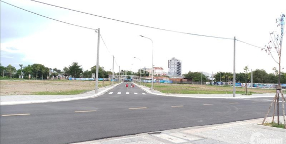 Bán đất Trung Tâm Thị Trấn Thủ Thừa, 100m2, 8tr m2, Sổ Hồng