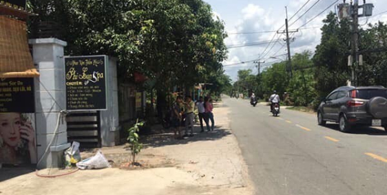 Cần tiền cất nhà bán rẻ 500m2 đất vườn quốc lộ 22, Củ chi, giá 950tr, shr.