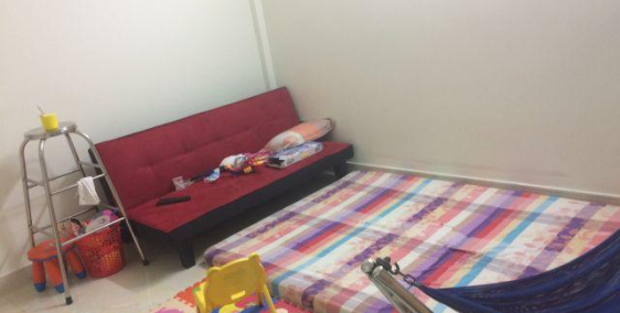 Bán gấp căn hộ nhỏ - Chung cư 5 tầng - 1PN có gác