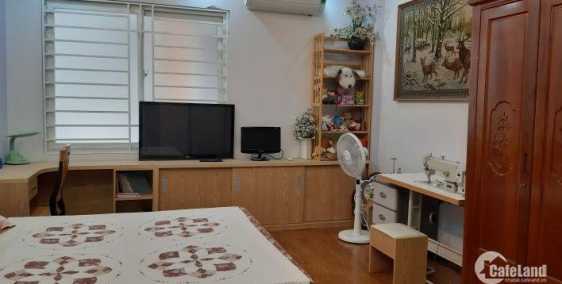 Bán nhà Doãn Kế Thiện, 6 tầng, mặt tiền 4,3m, giá chỉ 3,2 tỷ