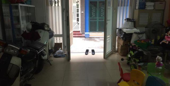 Bán nhà PL, ngõ thông, 50m2, Mt 5m, trước nhà 4.5m Cát Linh, Đống Đa. Giá 5.1 tỷ.