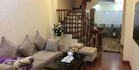 Chỉ 3,8 tỷ! Ngõ Xe Ba Gác! Bán nhà Pháo Đài Láng 42m2, 4 tầng