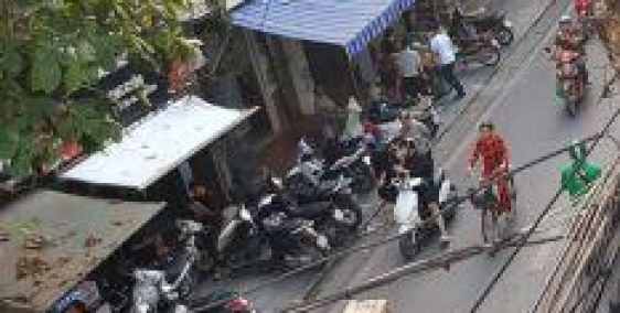 HOT HOT! Mặt phố Hàng Bông siêu kinh doanh 18m2x4t, giá 16.4 tỷ.