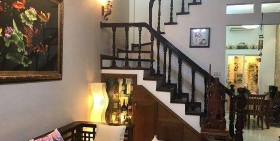 Nhà phố Lê Trọng Tấn, đẹp thoáng, ngõ thông, khu vực hiếm nhà bán.