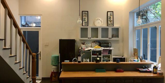 Định cư nước ngoài cần bán gấp nhà phố, cách Phú Mỹ Hưng 10 phút. LH: 0818193377(Nhi)