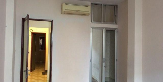 Về Mỹ, bán gấp nhà 2 lầu đường An Dương Vương, Q5.