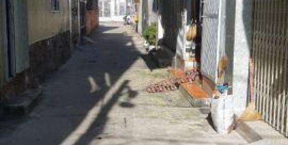 Tặng GPXD 5 tấm nhà HXH Tân Quý 4.7x9m hướng Đông gần Aeon