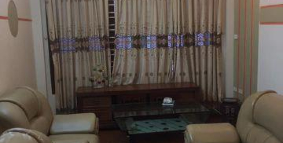 Nhà phố Nguyễn Hoàng Tôn, S: 32m2 x 6 tầng , giá 3,3 tỷ