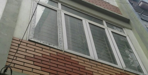 Cho thuê nhà tại Trần Quốc Hoàn, dt 50m2, 6 tầng, mt 3,2m, 18tr/tháng