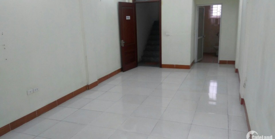 Cho thuê nhà 6 tầng tại Trần Quốc Hoàn 18triệu