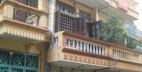 Cho thuê nhà đường Bạch Thái Bưởi, Hà Đông, DT 65m2 x 4 tầng, MT 4m, 14 tr/th.