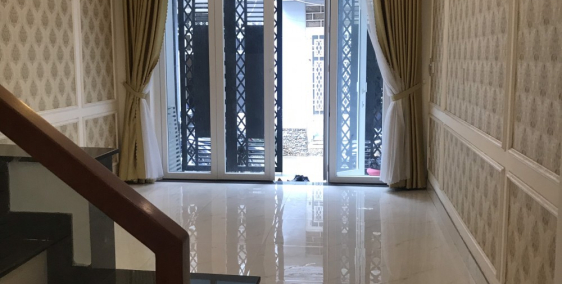 Mình còn 1 phòng rộng có nội thất, ở được 4-5 người, ngay chợ Bình triệu