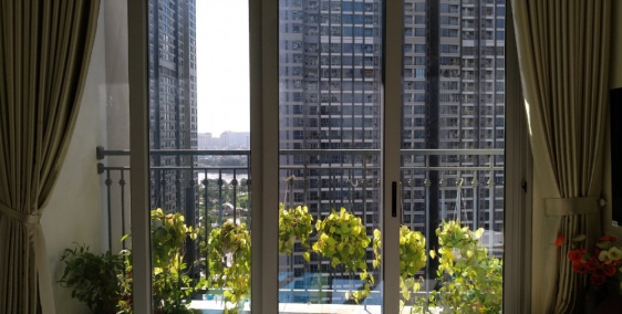 Chính chủ gửi bán căn hộ Vinhomes Central Park  2PN , 4,9 tỷ bao hết, tầng cao,