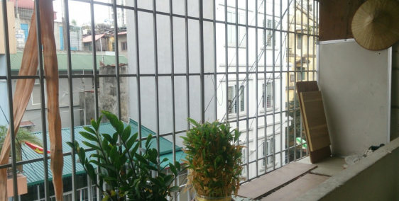 Bán căn hộ 50m2, 2PN tập thể B2 Trung Tự, Đống Đa, 1.7 tỷ, sửa mới