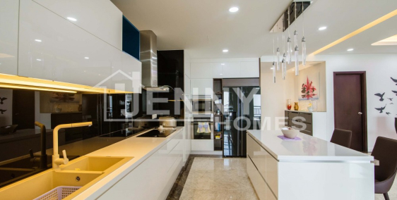 Tôi cần Bán Gấp căn hộ Cao Cấp 5* Sunrise City khu Central