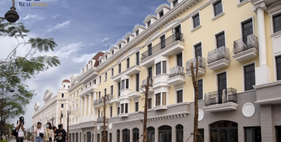 BÁN GẤP KHÁCH SẠN 3 SAO TRUNG TÂM BÃI CHÁY,CẠNH CV SUN WORLD, ĐƯỜNG ĐI RA BIỂN