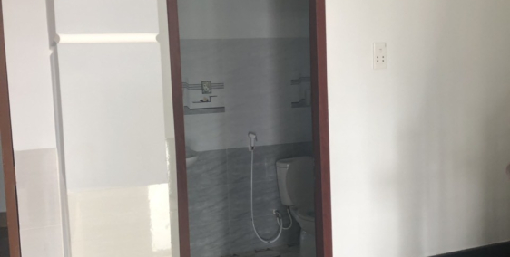 Cần bán biệt thự sau chợ Hóc Môn