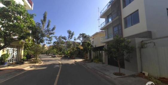 Chính chủ bán biệt thự Trần Não, Q 2, nhà góc 2 MT. DT:14mx15m, CN 212m2