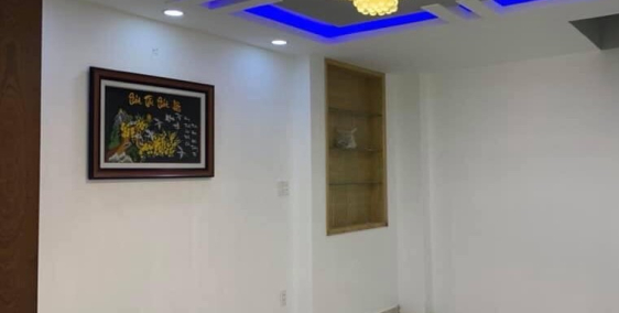 bán nhà nguyên căn 2 tầng 2 mặt tiền thoáng cần bán lại nguyên căn đẹp