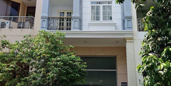 Cần bán khách sạn 11 phòng khu Hưng Phước mé chung cư Sky Garden, PMH